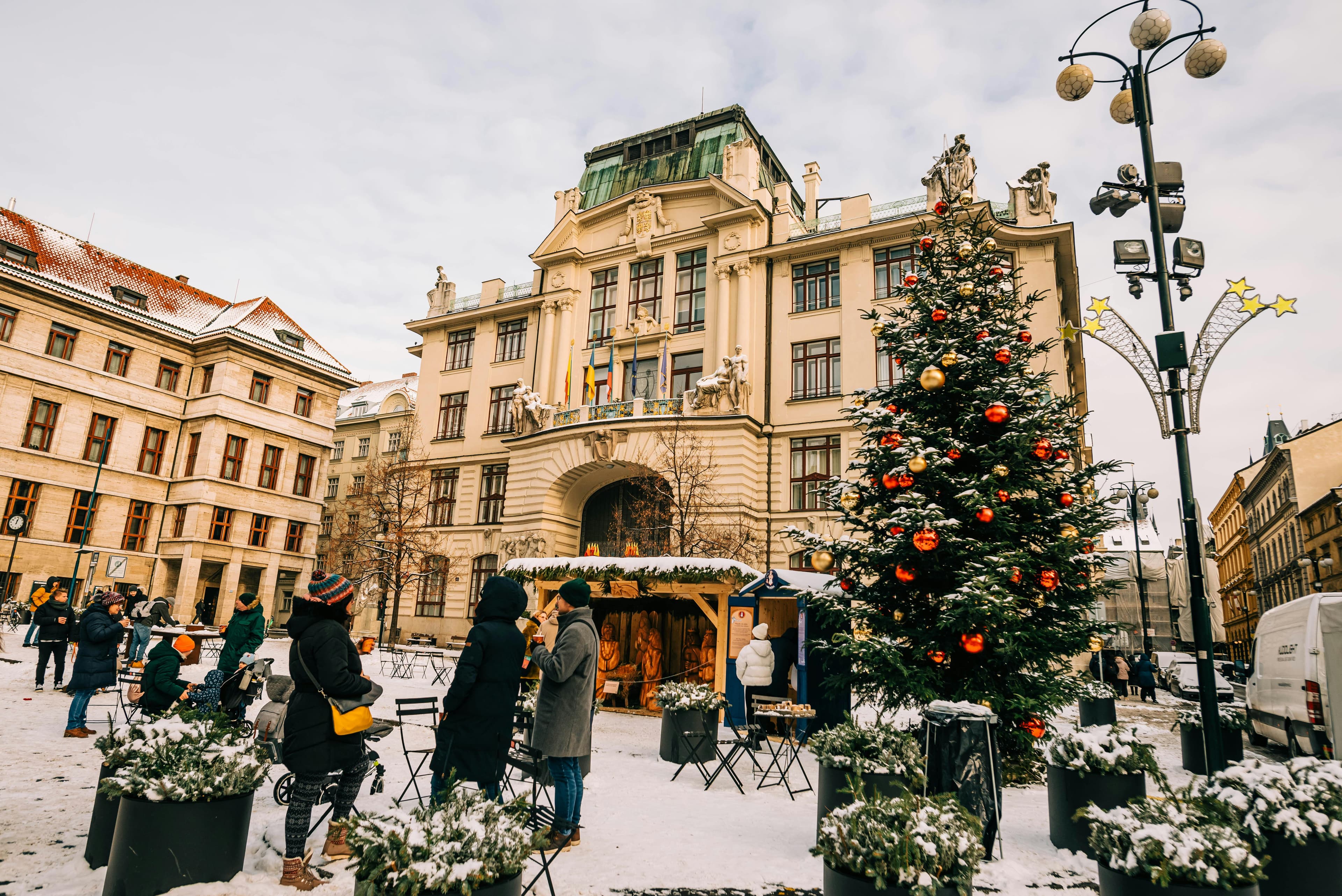 Rekordní vánoční sněhovou nadílku Česko zažilo přesně před 50 lety. Největší šanci na bílé Vánoce má z měst Liberec